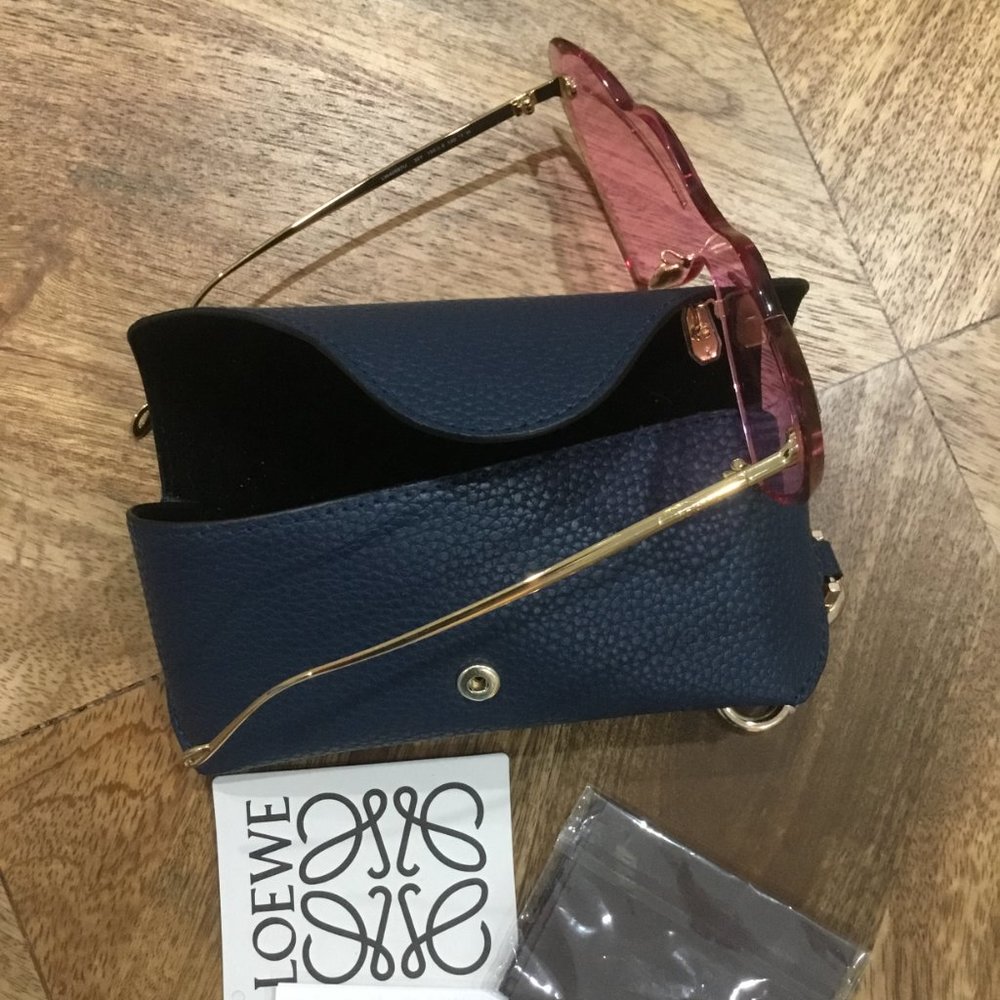 Loewe Heart  sunglasses New $460.00 - Picture 8 of 9